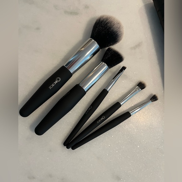NWOT Make Up Brush Set - Picture 4 of 4